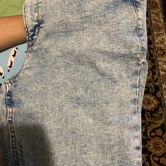 New jeans casual. - Picture 4 of 7